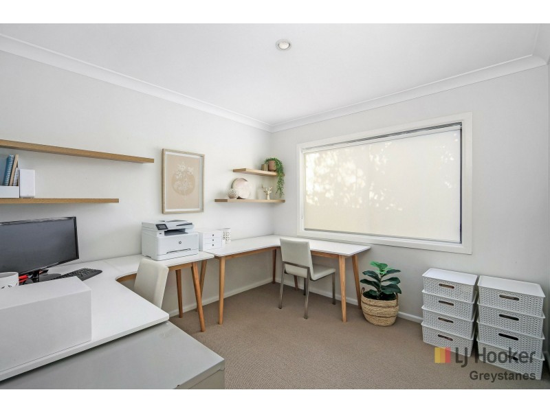 8 Laver Pl, Greystanes NSW 2145