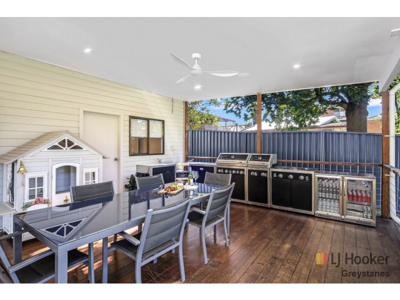 8 Laver Pl, Greystanes NSW 2145