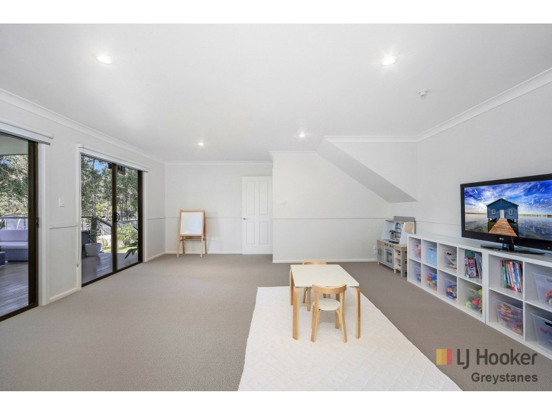 8 Laver Pl, Greystanes NSW 2145