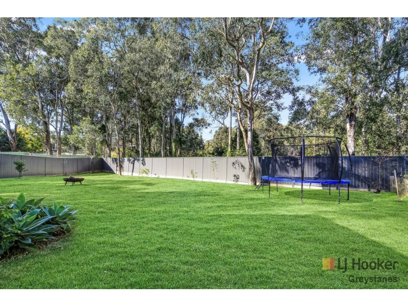 8 Laver Pl, Greystanes NSW 2145