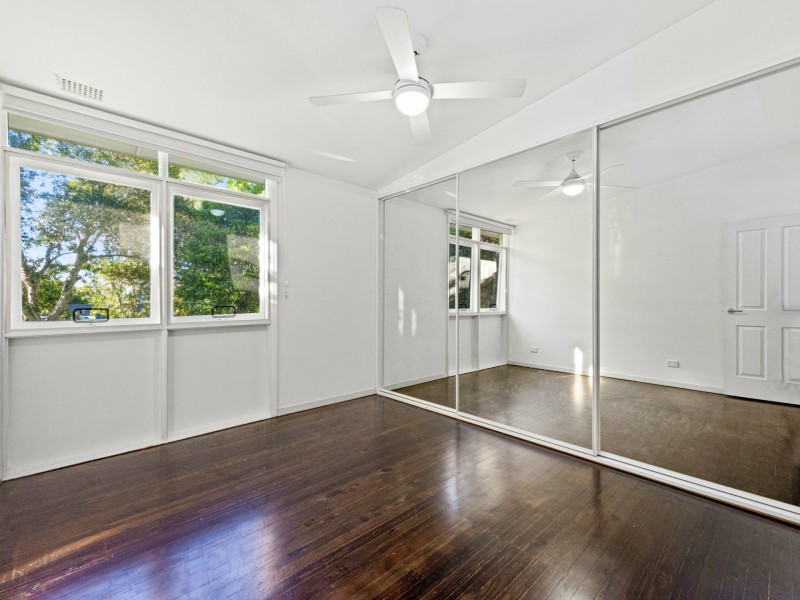 76 SOLANDER ROAD, Seven Hills NSW 2147