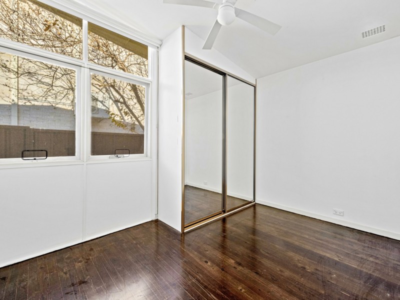 76 SOLANDER ROAD, Seven Hills NSW 2147