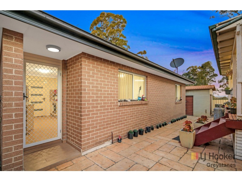 16 & 16a Bayfield Road, Greystanes NSW 2145