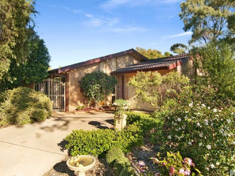 4 Cedarwood Place, Greystanes NSW 2145