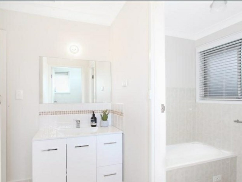 2 BAX GLEN, St Clair NSW 2759