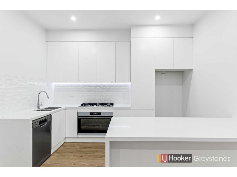 883 MERRYLANDS ROAD, Greystanes NSW 2145