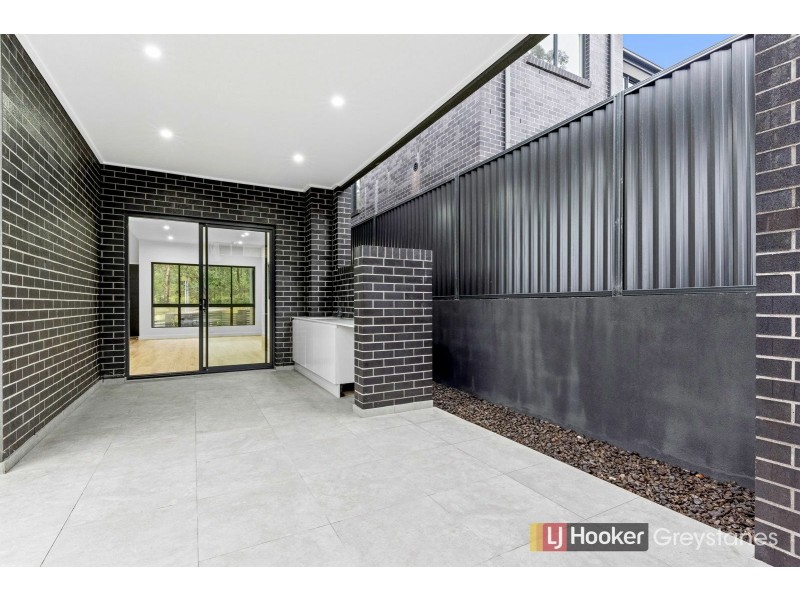 883 MERRYLANDS ROAD, Greystanes NSW 2145