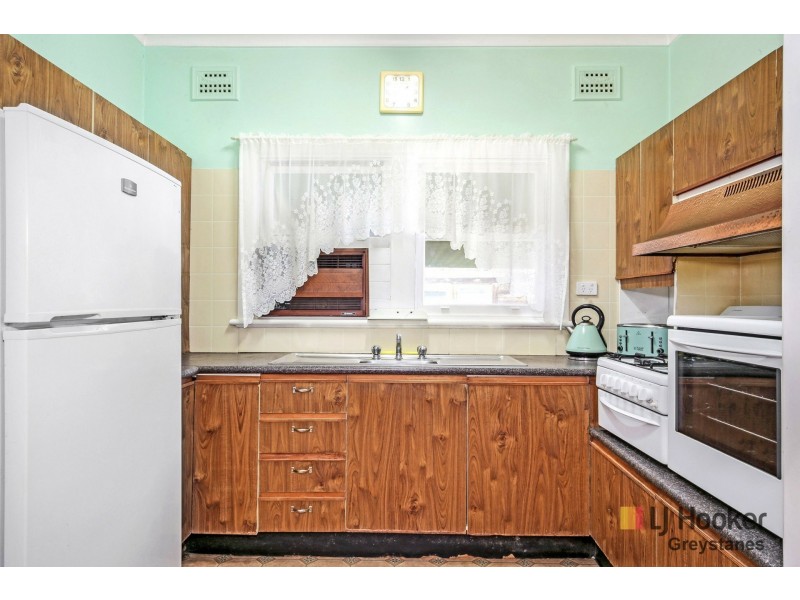 49 OATLANDS STREET, Wentworthville NSW 2145