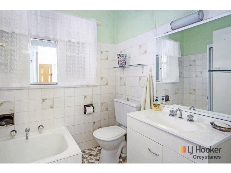 49 OATLANDS STREET, Wentworthville NSW 2145