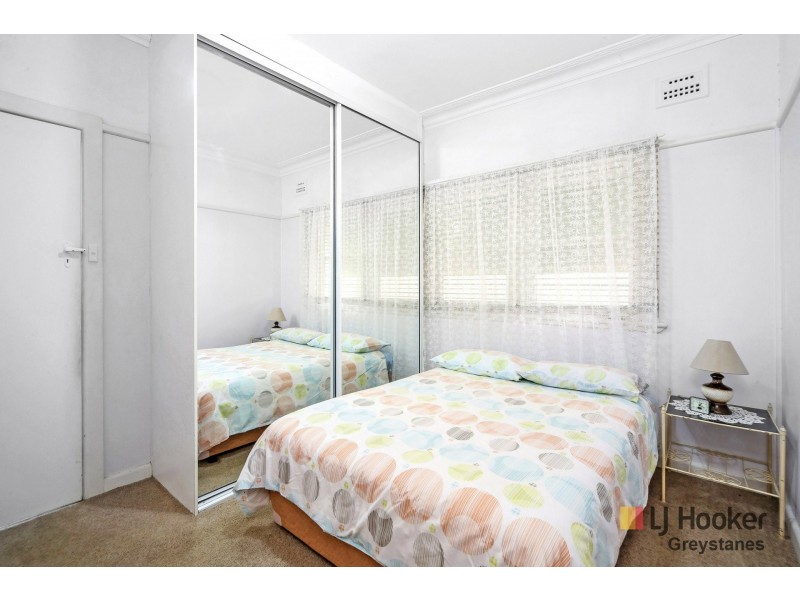 49 OATLANDS STREET, Wentworthville NSW 2145