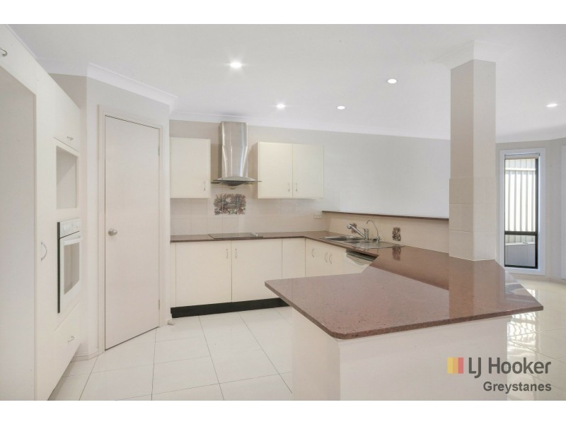 1 Lofty Crescent, Bossley Park NSW 2176