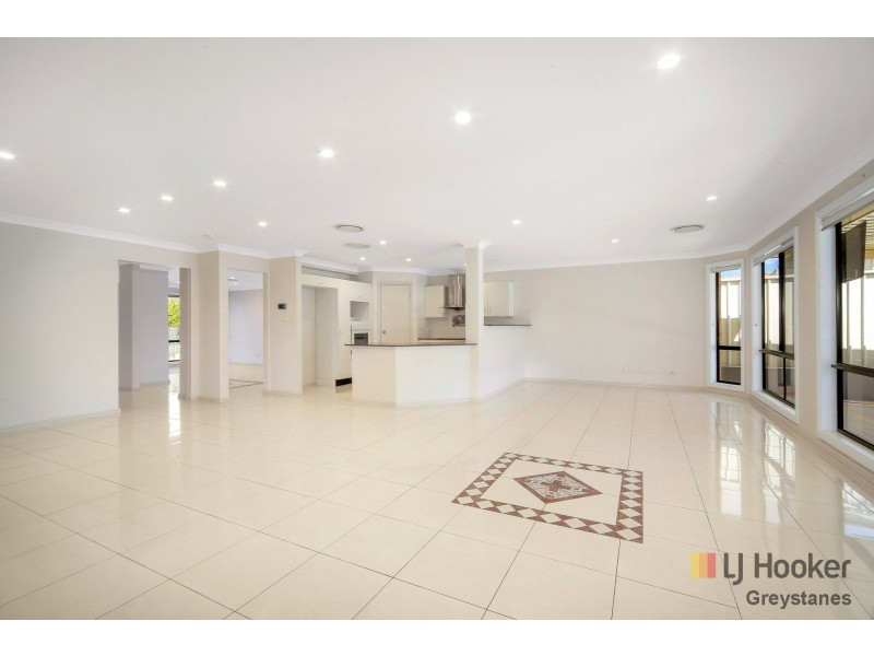 1 Lofty Crescent, Bossley Park NSW 2176