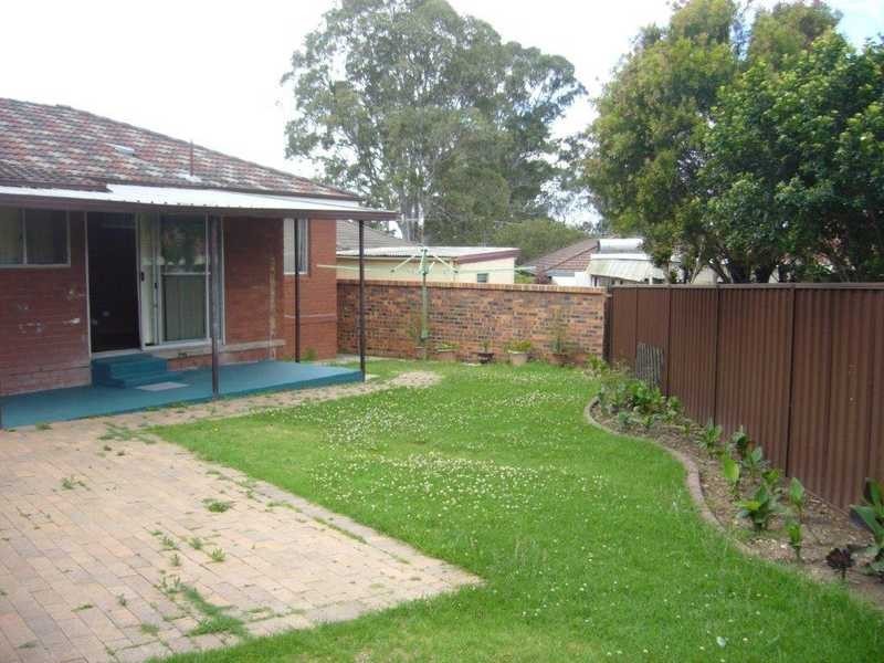 6 Wallaba Place, Greystanes NSW 2145