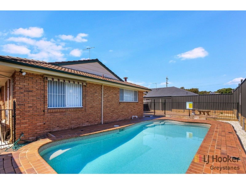 27 Darmenia Avenue, Greystanes NSW 2145