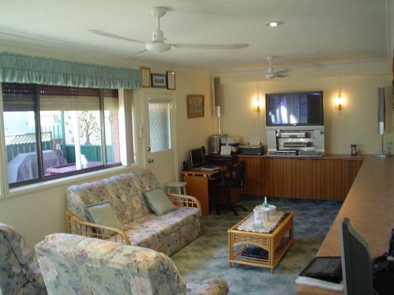 27 Oleander Ave, Greystanes NSW 2145