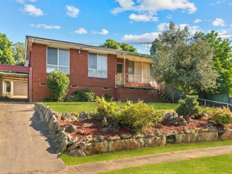 15 MANUKA STREET, Constitution Hill NSW 2145