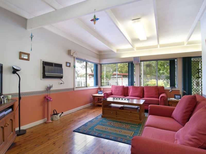 10 Pindari Crescent, South Wentworthville NSW 2145