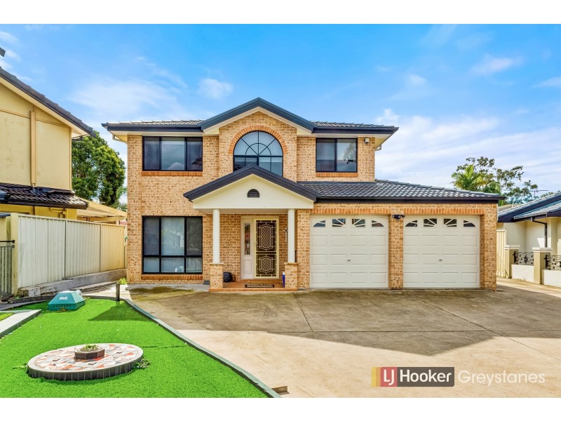 1 Lofty Crescent, Bossley Park NSW 2176
