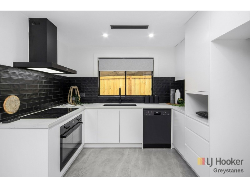 16 Hewitt Avenue, Greystanes NSW 2145