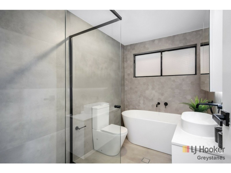 16 Hewitt Avenue, Greystanes NSW 2145