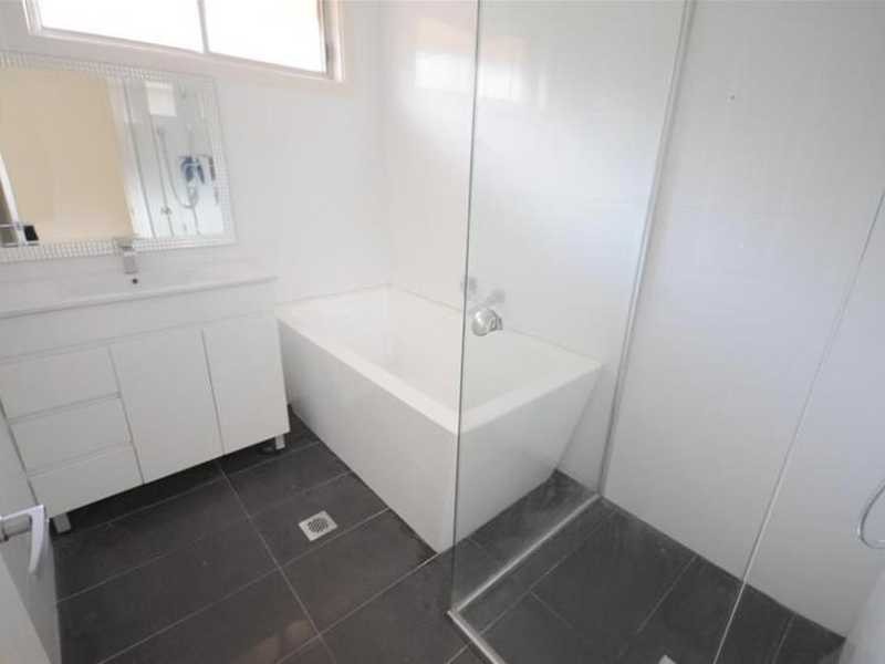 5 Viola Place, Greystanes NSW 2145