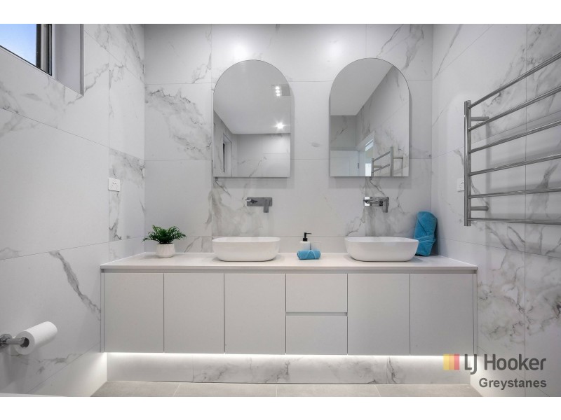 42 Victor Street, Greystanes NSW 2145