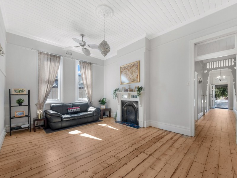 44 The Avenue, Granville NSW 2142