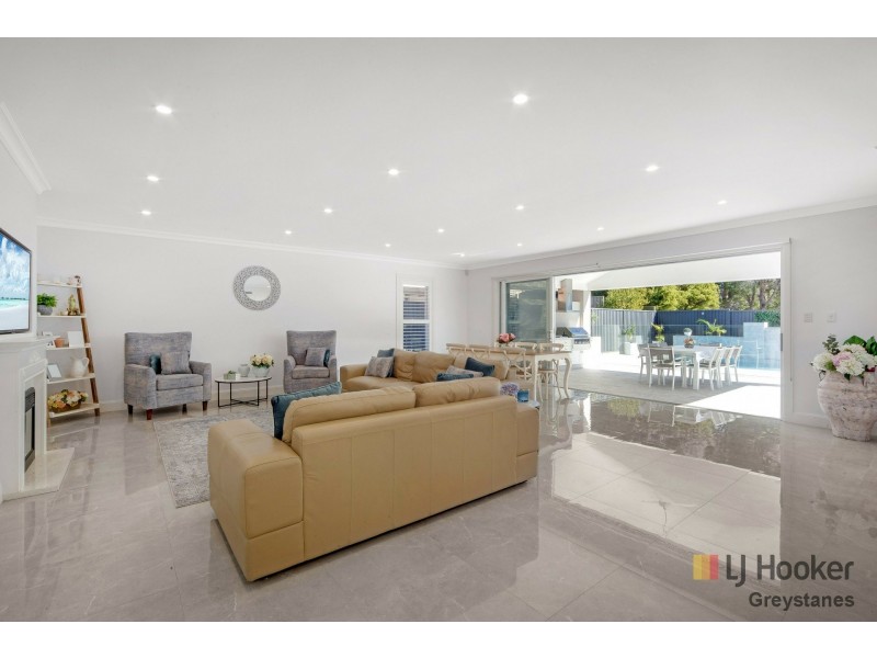 61 Beechwood Avenue, Greystanes NSW 2145