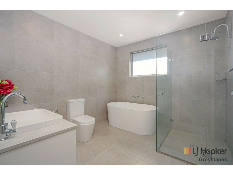 61 Beechwood Avenue, Greystanes NSW 2145