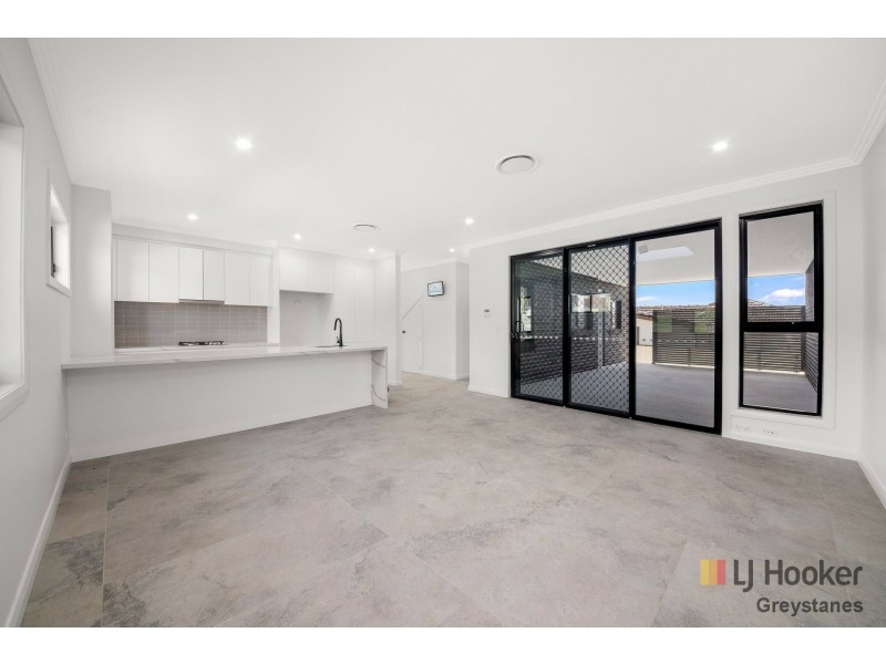 6 Lloyd Street, Greystanes NSW 2145