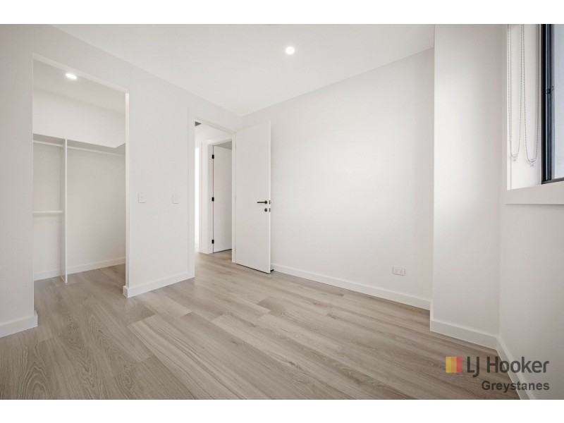 21 Rosewood Drive, Greystanes NSW 2145