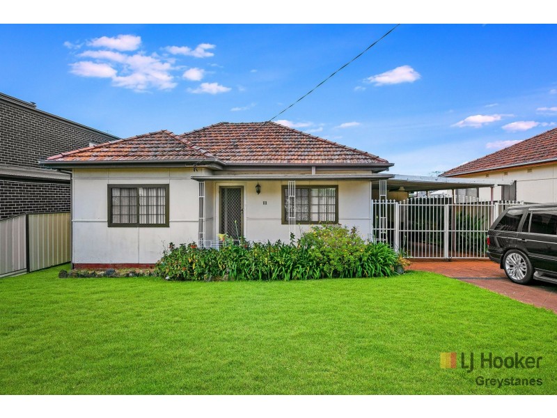 11 Gloucester Avenue, Merrylands NSW 2160