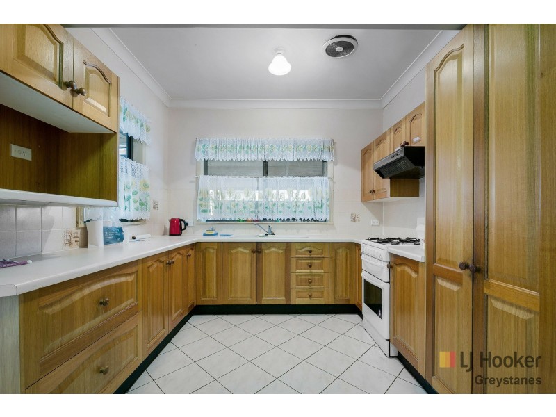 11 Gloucester Avenue, Merrylands NSW 2160