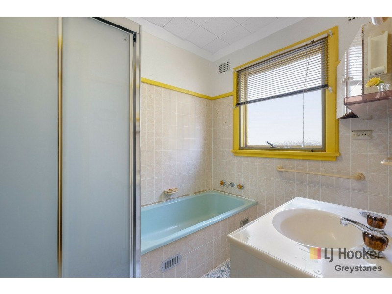 13 Hopman Street, Greystanes NSW 2145