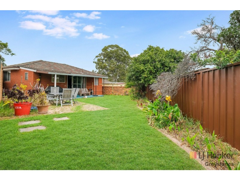 6 Wallaba Place, Greystanes NSW 2145