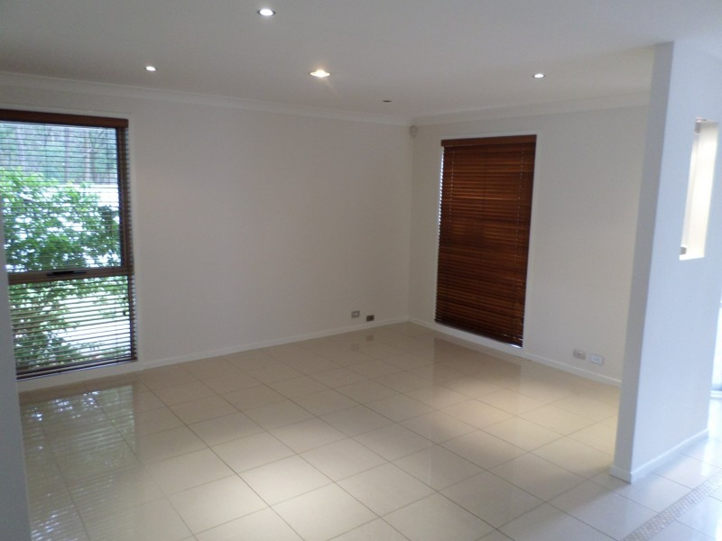 28 GLEESON PLACE, Abbotsbury NSW 2176