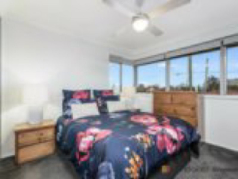 881 MERRYLANDS ROAD, Greystanes NSW 2145