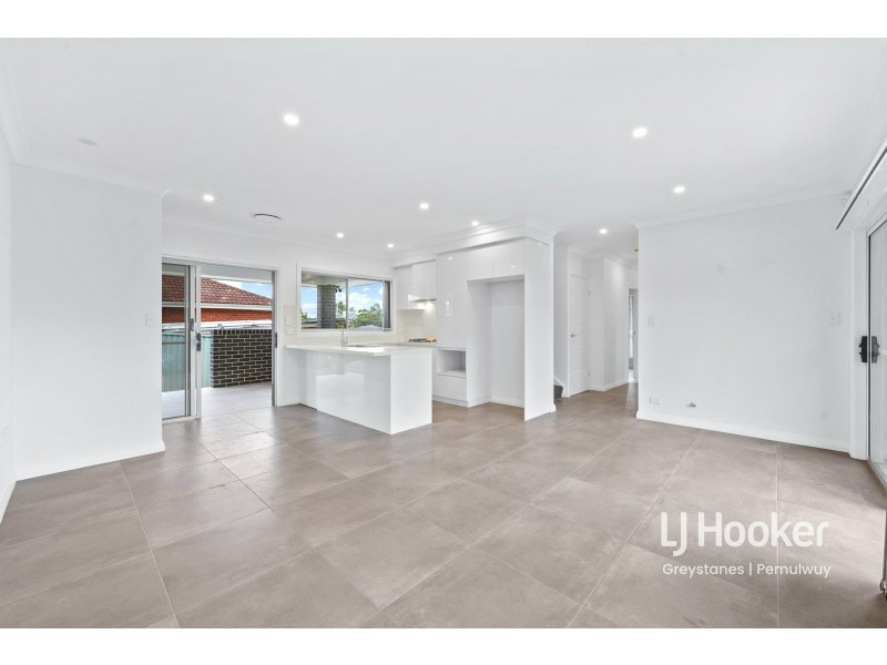 13 MAXINE ROAD, Greystanes NSW 2145