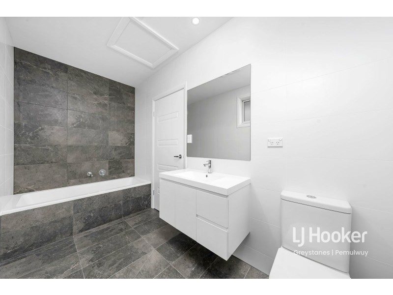 13 MAXINE ROAD, Greystanes NSW 2145