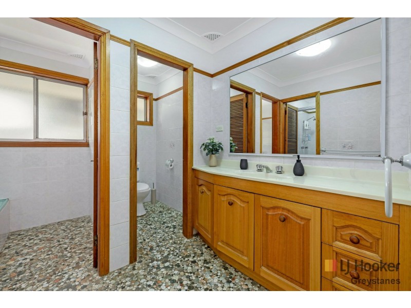 102 GARDENIA PARADE, Greystanes NSW 2145