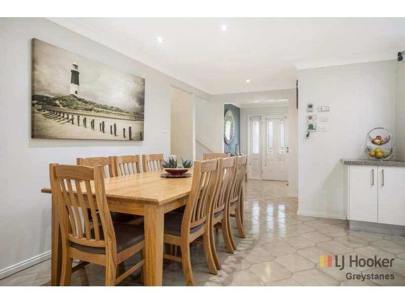 6 Saxon Place, Constitution Hill NSW 2145