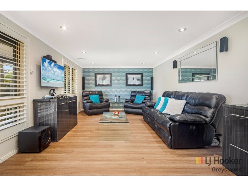6 Saxon Place, Constitution Hill NSW 2145
