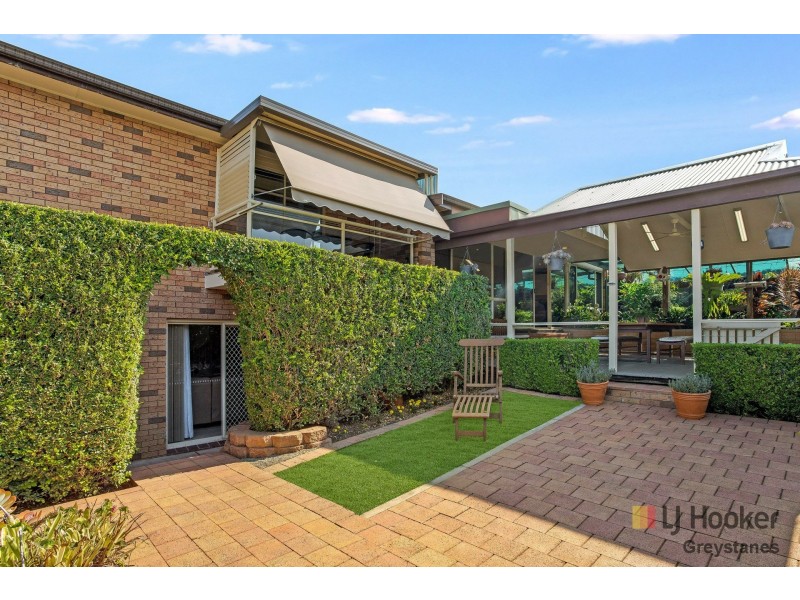 6 Saxon Place, Constitution Hill NSW 2145