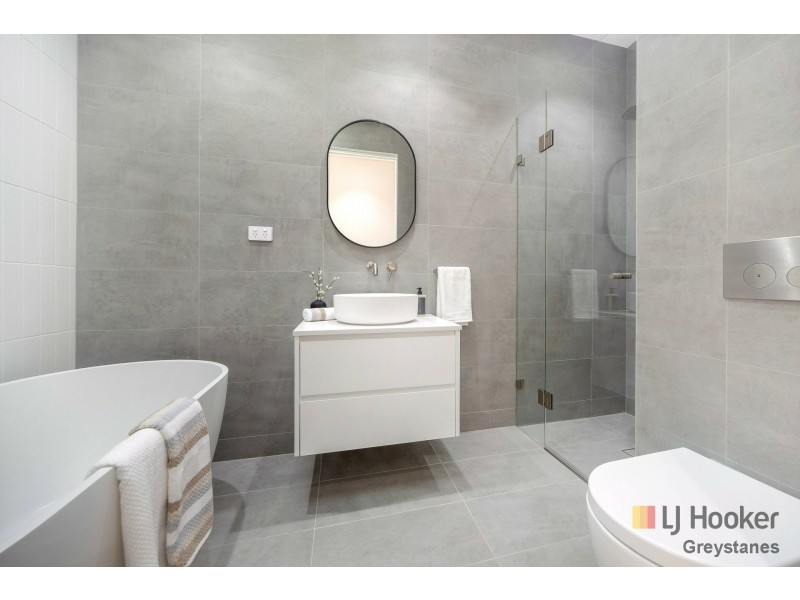 8 Enid Street, Greystanes NSW 2145