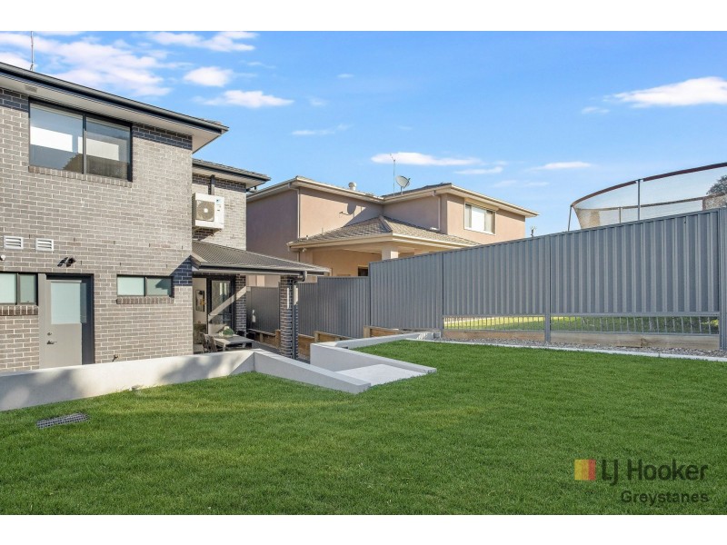 8 Enid Street, Greystanes NSW 2145
