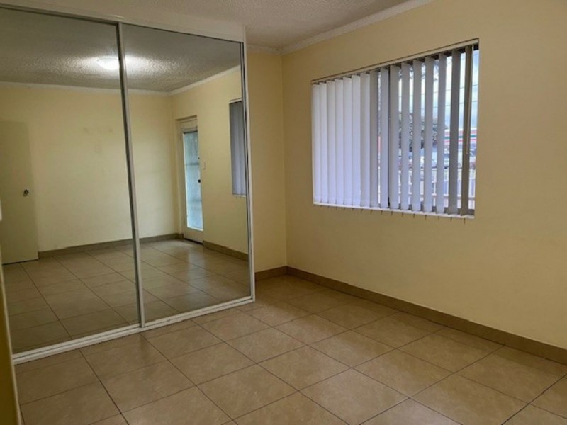 1/296 MERRYLANDS ROAD, Merrylands NSW 2160