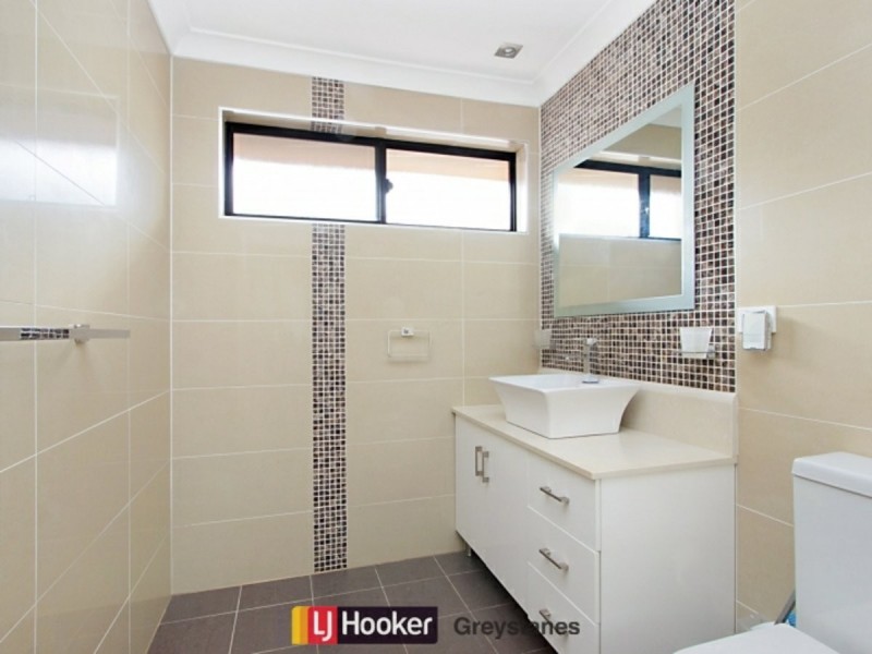 803 MERRYLANDS ROAD, Greystanes NSW 2145