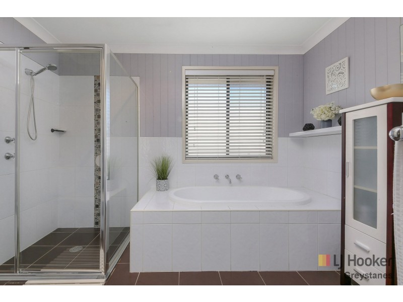 100 Driftway Drive, Pemulwuy NSW 2145