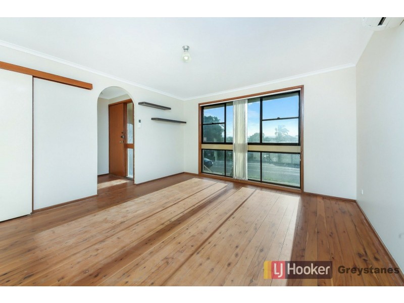 136 ST CLAIR AVENUNE, St Clair NSW 2759