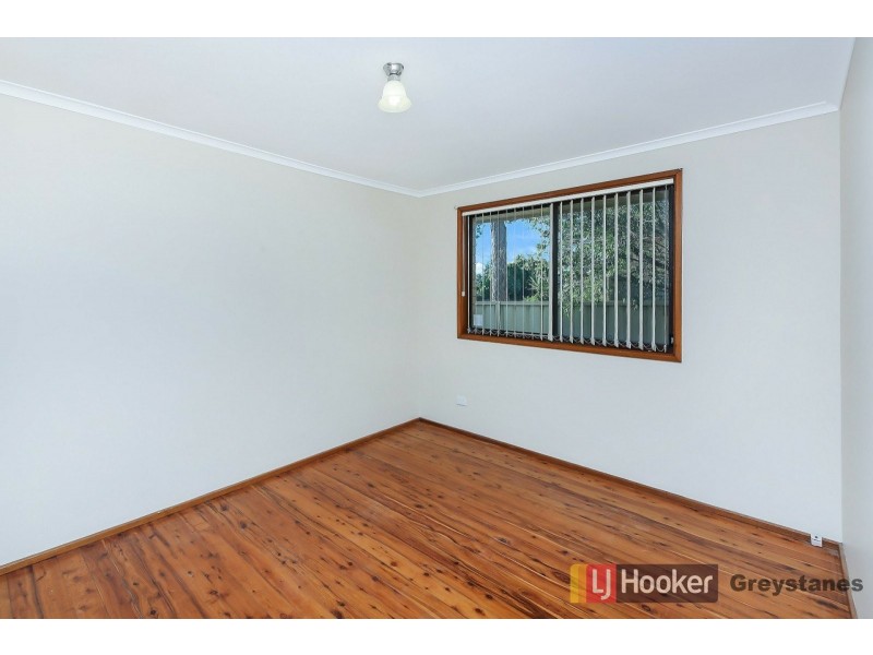 136 ST CLAIR AVENUNE, St Clair NSW 2759